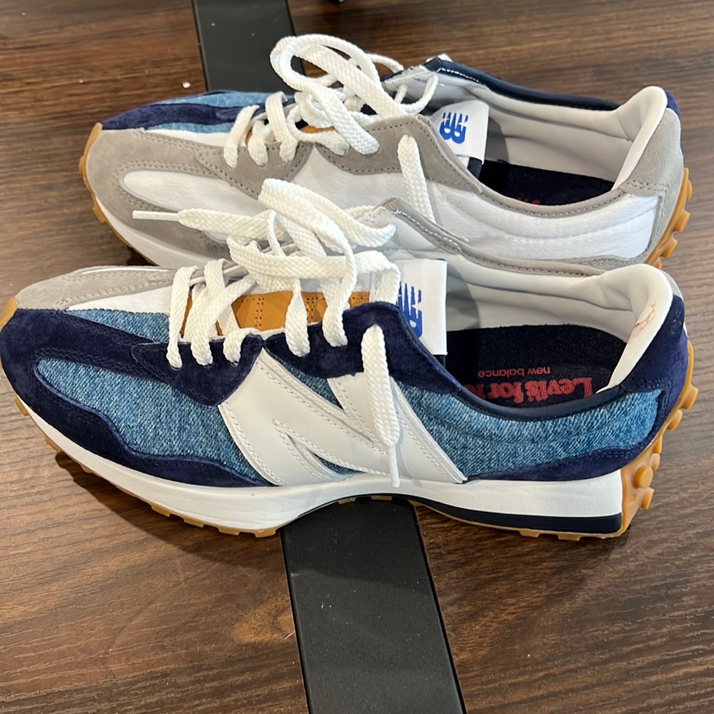 New Balance x Levi’s 327, Size 9.5